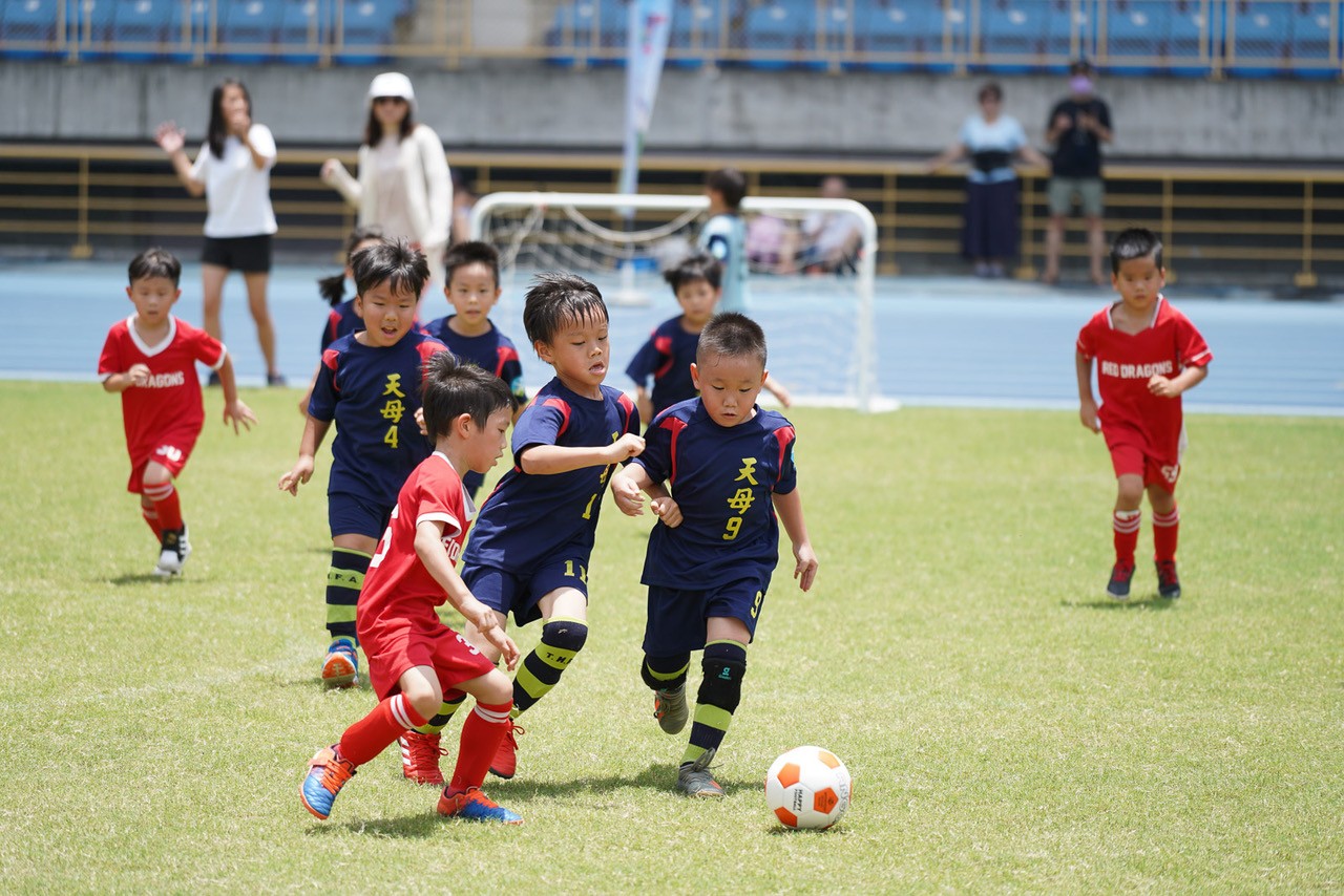 挺足球| 2020臺北市幼兒足球錦標賽完美落幕，足球小將和家長享受足球樂趣