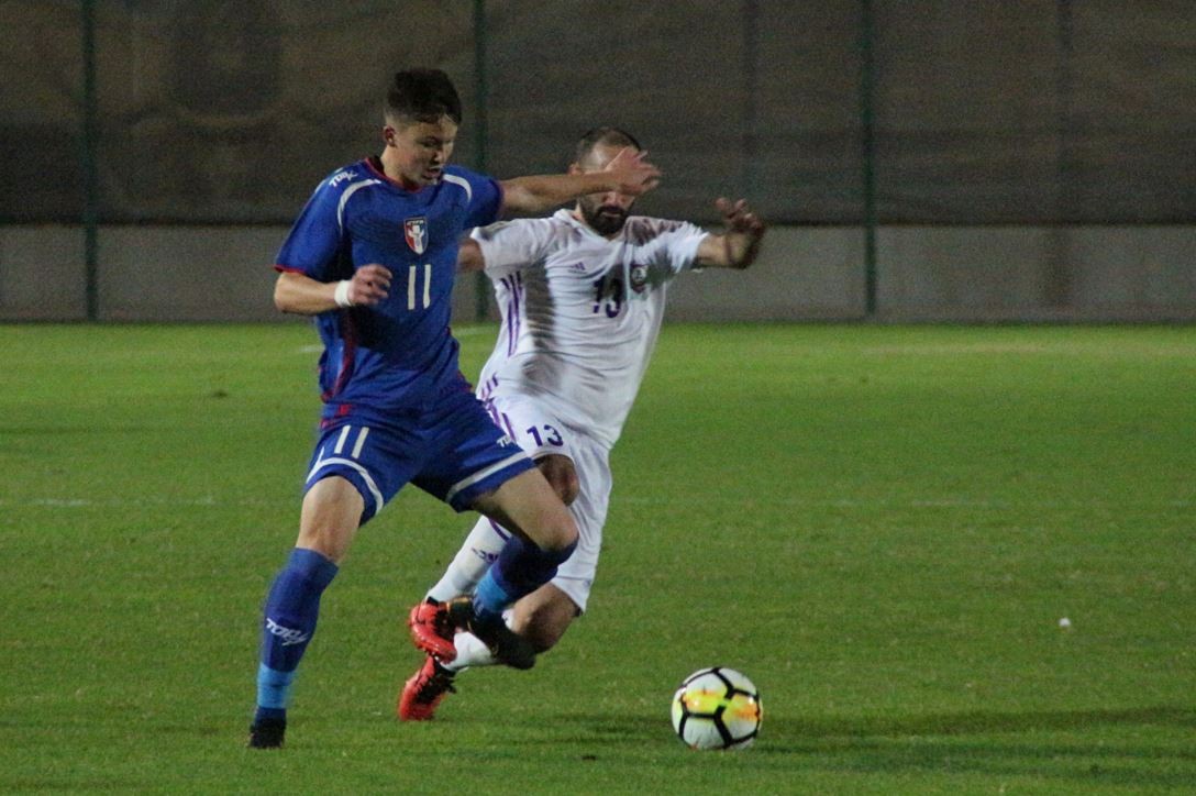 中華男足落敗卡達